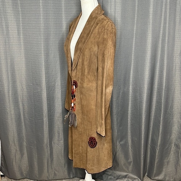 ANNA TRZEBINSKI NTITO COAT TAN SUEDE DUSTER WITH GLASS BEADS AND FEATHERS - Picture 2 of 14